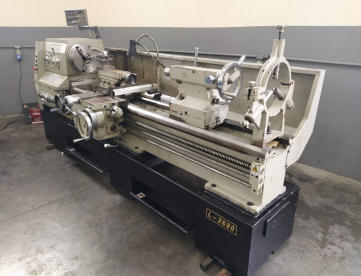 Foto: TORNO MECANICO VEKER L2680 - 660MM X 2200MM COM DIGITAL