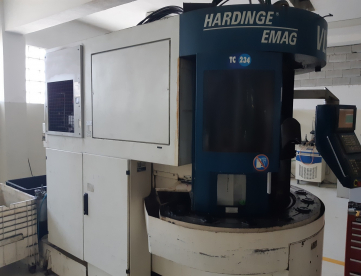 Foto: TORNO CNC VERTICAL DE ALTA PRUDUÇÃO  HARDINGE EMAG VL 3 ANO 2001