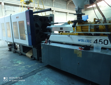 Foto: INJETORA DE PLASTICOS WELLTEC 450 F 2 R - ANO 2004