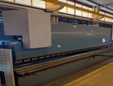 Foto: DOBRADEIRA  CNC DURMA - 400 TONELADAS - 6000 X 10  MM  -ANO 2008