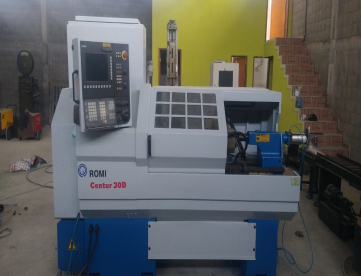 Foto: TORNO CNC ROMI - CENTUR 30D - 1000 X 430 - ANO 2007