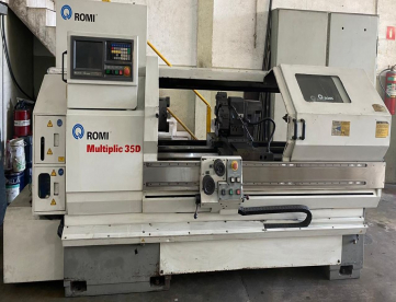 Foto: TORNO CNC ROMI - MULTIPLIC 35D - ANO 2003 - 520 x 1500MM