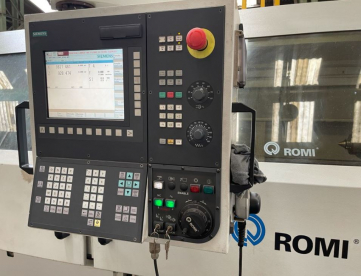 Foto: TORNO CNC ROMI - CENTUR 50 - ANO 2010 - 1000 x 5000mm