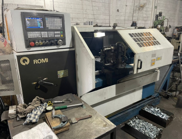 Foto: TORNO CNC - ROMI - CENTUR 40RV - ANO 1995 - 580 x 1000 mm