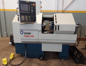 Foto: TORNO CNC ROMI - CENTUR 30D - 500MM - ANO 2009