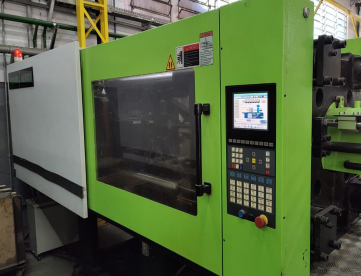 Foto: INJETORA DE PLASTICOS YIZUMI UN260GKII -COM SERVO MOTOR -260 TONELADAS -ANO 2019