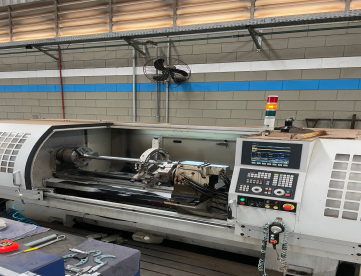 Foto: TORNO CNC - TRAVIS - TR2 - ANO 2007 - 630 x 2.000 MM - HIDRAULICO