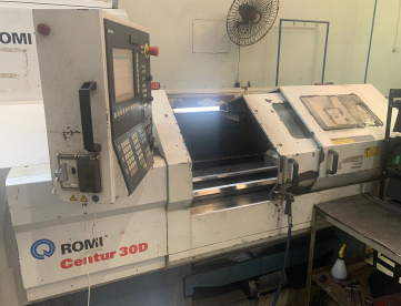 Foto: TORNO CNC ROMI CENTUR 30D - 1000 X 430 - ANO 2010