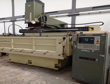 Foto: ELETROEROSÃO CNC POR PENETRAÇÃO MAKINO LEBLOND  EDNC 156- 1500 x 600 x 800 -MAQUINA TODA REVISADA - ANO 1992