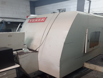 Foto: FRESADORA CNC VEKER VK 4600  -1700 X 700 X 700 -  ANO 2001