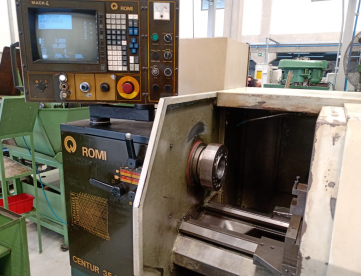 Foto: TORNO ROMI CNC CENTUR 35 III - ANO 1991 -520MM X 1000MM