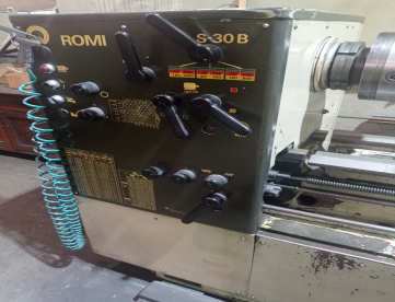 Foto: TORNO MECANICO ROMI MODELO S30B 650X1500 mm - ANO 1990