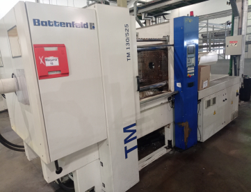 Foto: INJETORA DE PLASTICOS BATTENFELD HM 130 / 525 - 130 TONELADAS - ANO 2008