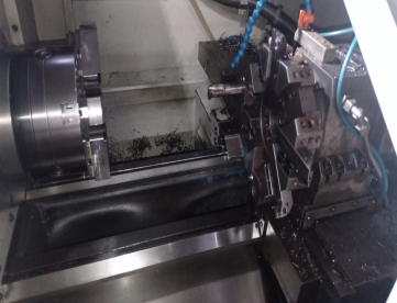 Foto: TORNO CNC - ROMI  CENTUR 30D - 430 x 500 MM-MAQUINA DE FERRAMENTARIA POUCO USO  - ANO 2005