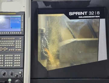 Foto: TORNO AUTOMÁTICO CNC DE CABEÇOTE MÓVEL - DMG MORI GILDEMEISTER - SPRINT 32/8 - ANO 2017