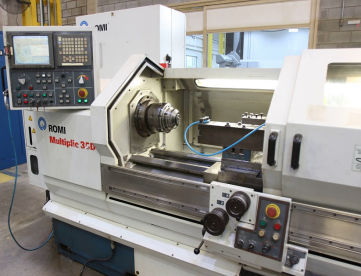 Foto: TORNO CNC - ROMI - MULTIPLIC 35D - 520 x 1000 MM - ANO 2000