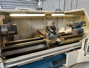 Foto: TORNO CNC - ROMI - CENTUR 40A - ANO 2013 - 680 x 2000 MM