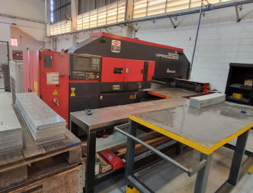 Foto: PUNCIONADEIRA CNC - AMADA - VIPROS 255 - ANO 1997