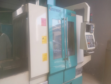 Foto: FRESADORA CNC SINITRON KAO 1000 ANO 2008