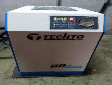 Foto: COMPRESSOR DE PARAFUSO-MARCA TECHTO - MODELO PLATINUM TB 10- 10 HP -ANO 2022