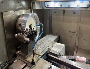 Foto: TORNO CNC ROMI MULTIPLIC 40A - 2000 X 685 -ANO 2008