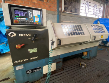 Foto: TORNO CNC ROMI - CENTUR 35 RV - ANO 1997