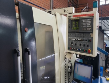 Foto: FRESADORA CNC FIRTS MCV 1500 - 1500 X 710 X 700 - ANO 2001