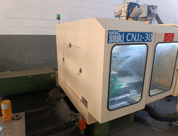 Foto: AFIADORA CNC 7 EIXOS MAKINO SEIKI MOD. CNJ2-30