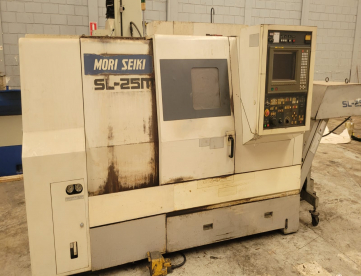 Foto: CENTRO DE TORNEAMENTO - MORI SEIKI - SL 25M - 500 x 625 MM - COM 2 FERRAMENTAS ACIONADAS