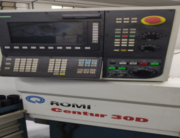 Foto: TORNO CNC - ROMI - CENTUR 30D - ANO 2007 - 430 x 1000 MM - COMANDO SIEMENS