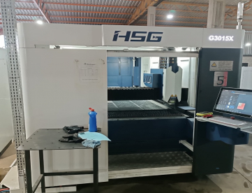 Foto:  MÁQUINA DE CORTE A LASER - FIBRA ÓTICA- HSG - G3015X - 6000 WATTS IPG - ANO 2021