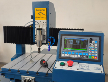 Foto: FRESADORA CNC - SCULPTOR 707 - NOVA