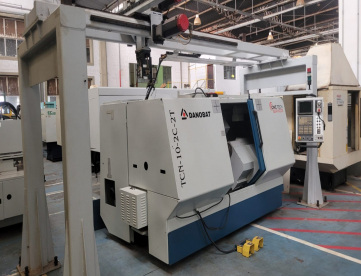 Foto: CENTRO DE TORNEAMENTO CNC DANOBAT DUPLA TORRE DUPLO SPINDLE TCN-10-2C-2T - VN156 COM PÓRTIC        O DE AUTOMAÇÃO