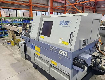 Foto: TORNO CNC AUTOMÁTICO STAR DE CABEÇOTE MOVEL -COM ALIMENTADOR DE BARRAS -MODELO SV20 -ANO 2004