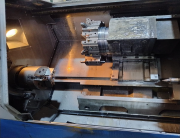 Foto: CENTRO DE TORNEAMENTO DAEWOO PUMA 230C - ANO 2000 - 290MM X 535MM