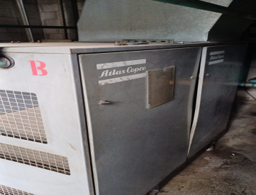Foto: COMPRESSOR DE PARAFUSO ATLAS COPCO -GA30 -100 AP- ANO 1997