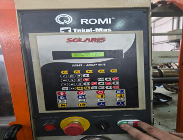 Foto: INJETORA DE PLASTICOS ROMI PRIMAX100R -MAQUINA MUITO NOVA -MAQUINA TODA REVISADA -ANO 1998