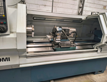 Foto: TORNO CNC - ROMI - CENTUR 35D - ANO 2022 - 520 x 1500 MM - SOMENTE 190 Hrs de Uso