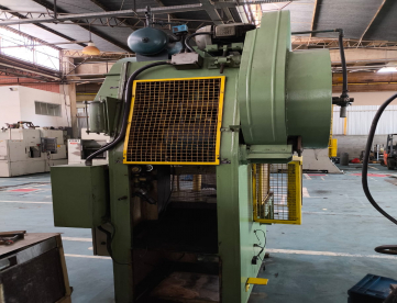 Foto: PRENSA FREIO FRICÇÃO TIPO C MAHNKE - 85 TONS - MESA 750MM X 450MM - COM NR12