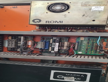 Foto: TORNO ROMI CNC CENTUR 35 III - ANO 1991 -520MM X 1000MM