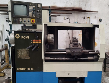 Foto: TORNO ROMI CNC CENTUR 35 III - ANO 1991 -520MM X 1000MM