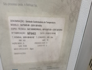 Foto: GELADEIRA REFRISAT 9000KCAL CONDENSAÇÃO À ÁGUA 220V ANO 2012
