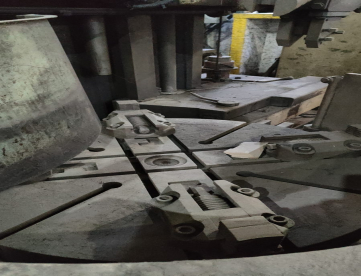 Foto: TORNO VERTICAL TOS HULÍN SKJ10 ANO 1990