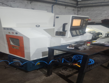 Foto: TORNO CNC - ROMI - CENTUR 30D - ANO 2009 - 430 x 500 MM - MÁQUINA MUITO CONSERVADA