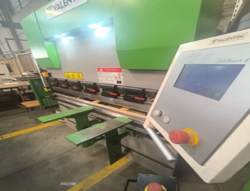 Foto: DOBRADEIRA CNC VALENTIN  1600 X 40 TONELADAS -ANO 2023