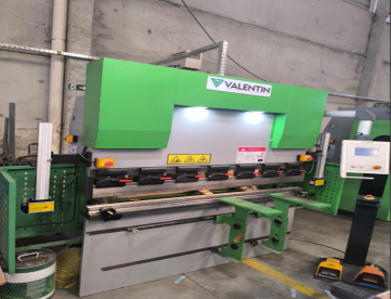 Foto: DOBRADEIRA CNC VALENTIN  1600 X 40 TONELADAS -ANO 2023