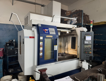 CENTRO DE USINAGEM VERTICAL - TONGTAI - TMV 1050 Q-II - ANO 2016 - 1000 x 600 x 530 MM - HIGH SPEED 15.000 RPM - COMANDO FANUC