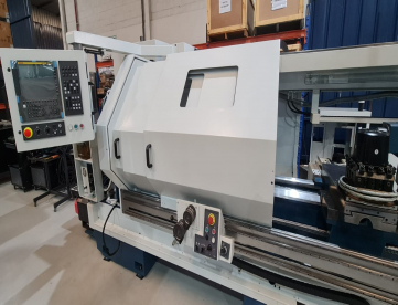 Foto: TORNO CNC - ROMI - CENTUR 40A - 680 x 3000 MM - NOVO