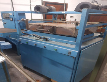 Foto: MÁQUINA VACUUM FORMING 220 Volts