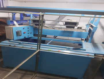 Foto: MÁQUINA VACUUM FORMING